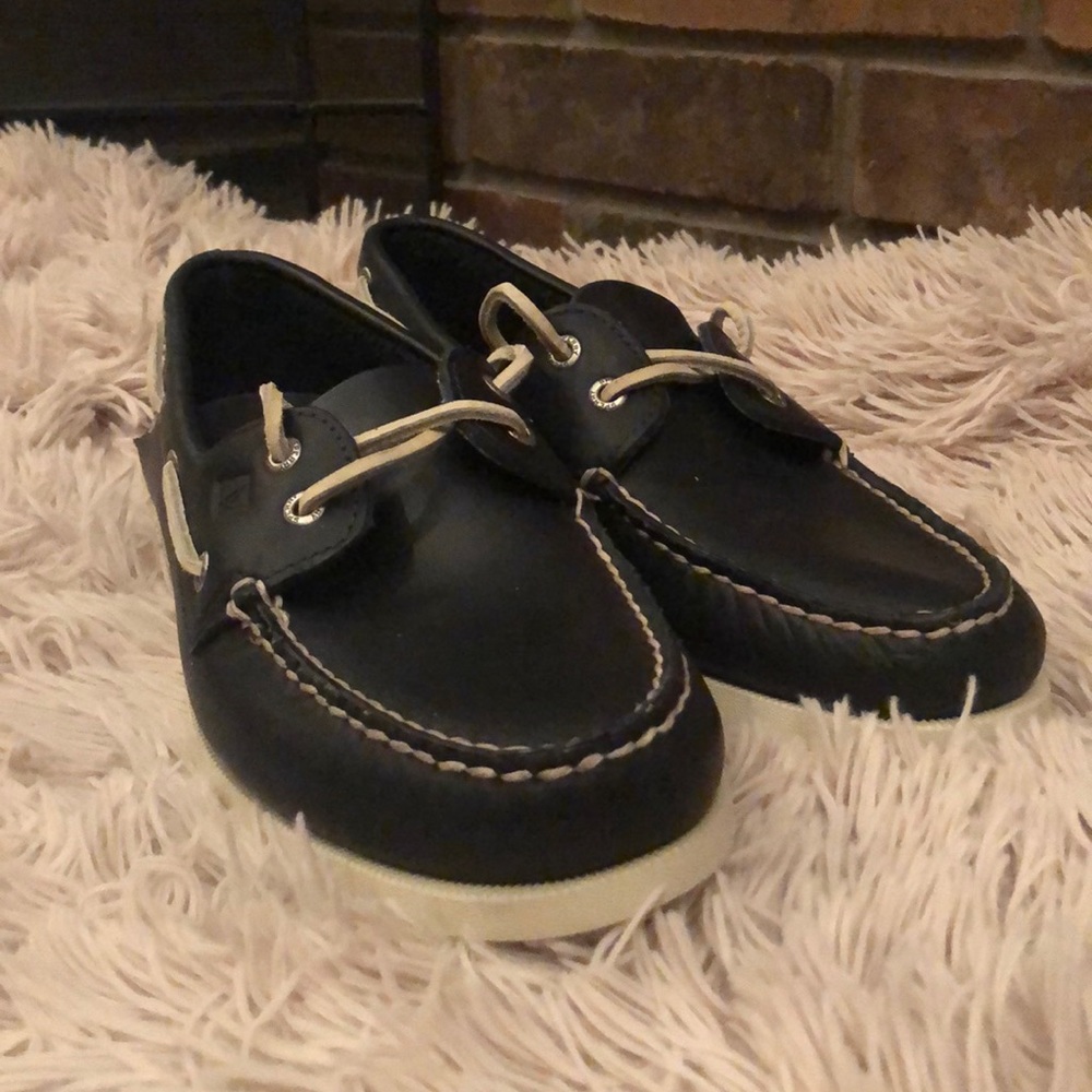 Brand new men’s leather sperry shoes size 10